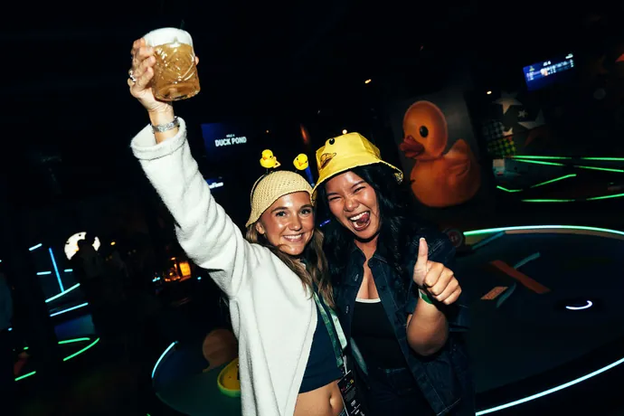 Åpningsfest hos Lucky Duck
